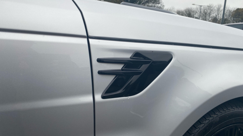 Land Rover Range Rover Sport 3.0 SDV6 HSE Dynamic 5dr Auto Diesel Estate